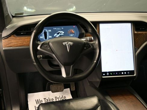 Used 2021 Tesla Model X Long Range image 29