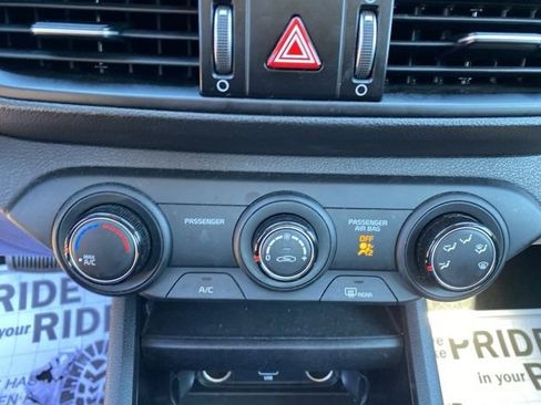 Used 2022 Kia Forte LXS image 28