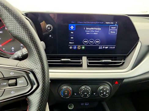 Used 2025 Chevrolet Trax RS FWD image 14