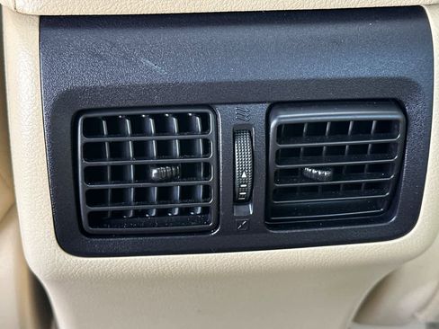 Used 2017 Toyota Camry XLE image 14