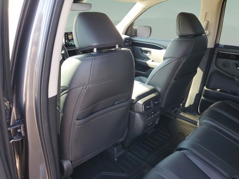 New 2025 Honda Pilot EX-L image 11