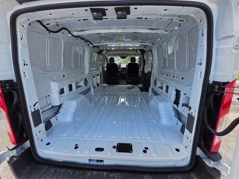 New 2026 Ford Transit 250 Low Roof image 22