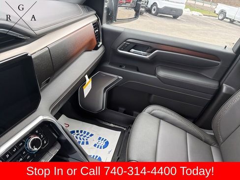 New 2026 GMC Sierra 3500 Denali w/ Technology Package AWD/4WD image 32