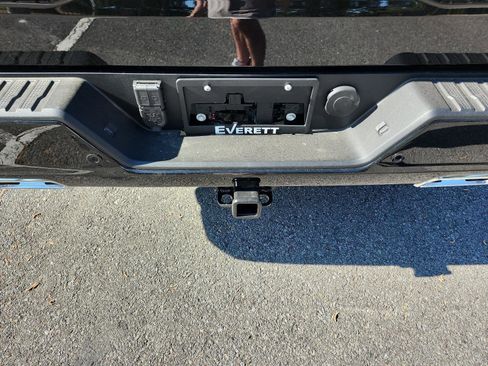 New 2026 GMC Sierra 1500 AT4 w/ AT4 Premium Package AWD/4WD image 9