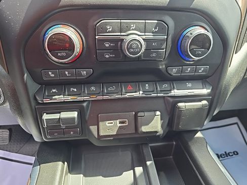 Used 2021 Chevrolet Silverado 1500 High Country w/ Technology Package image 24