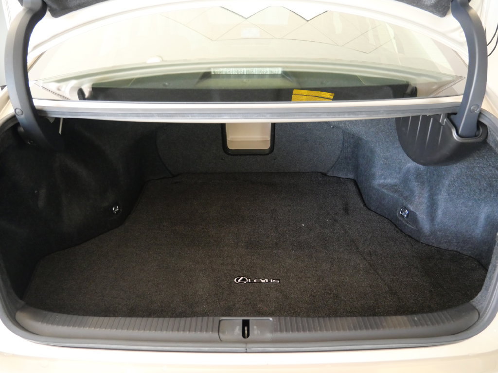 Used 2015 Lexus ES 350 w/ Ultra Luxury Package FWD image 27