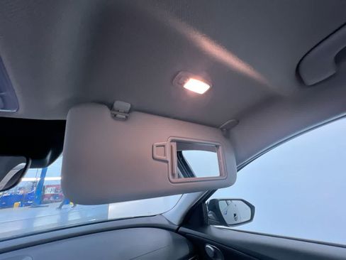 Used 2023 Hyundai Elantra SEL FWD image 34