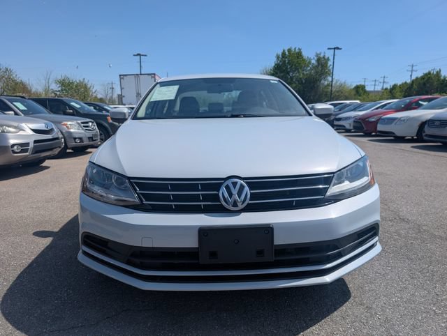 Used 2018 Volkswagen Jetta S w/ Cold Weather Package FWD image 2