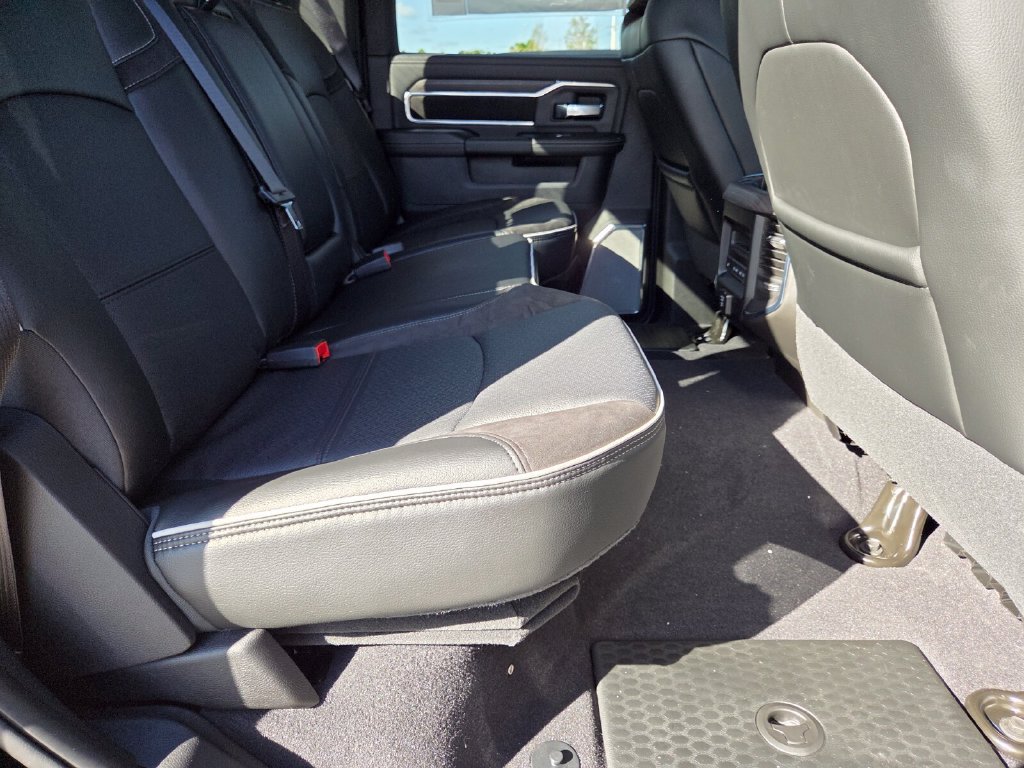 New 2027 RAM 3500 Laramie AWD/4WD image 18