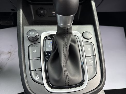 Used 2022 Hyundai Kona Limited image 25