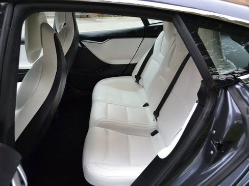 Used 2019 Tesla Model S Long Range image 34