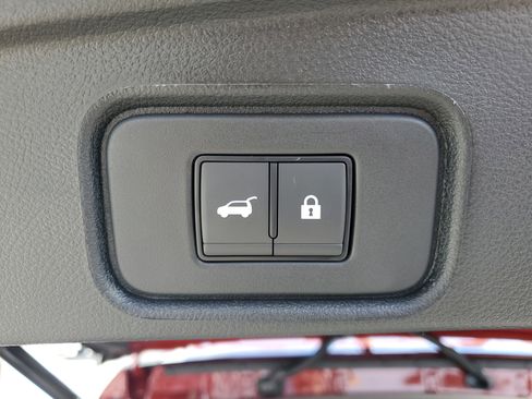 New 2026 Nissan Pathfinder SV image 7