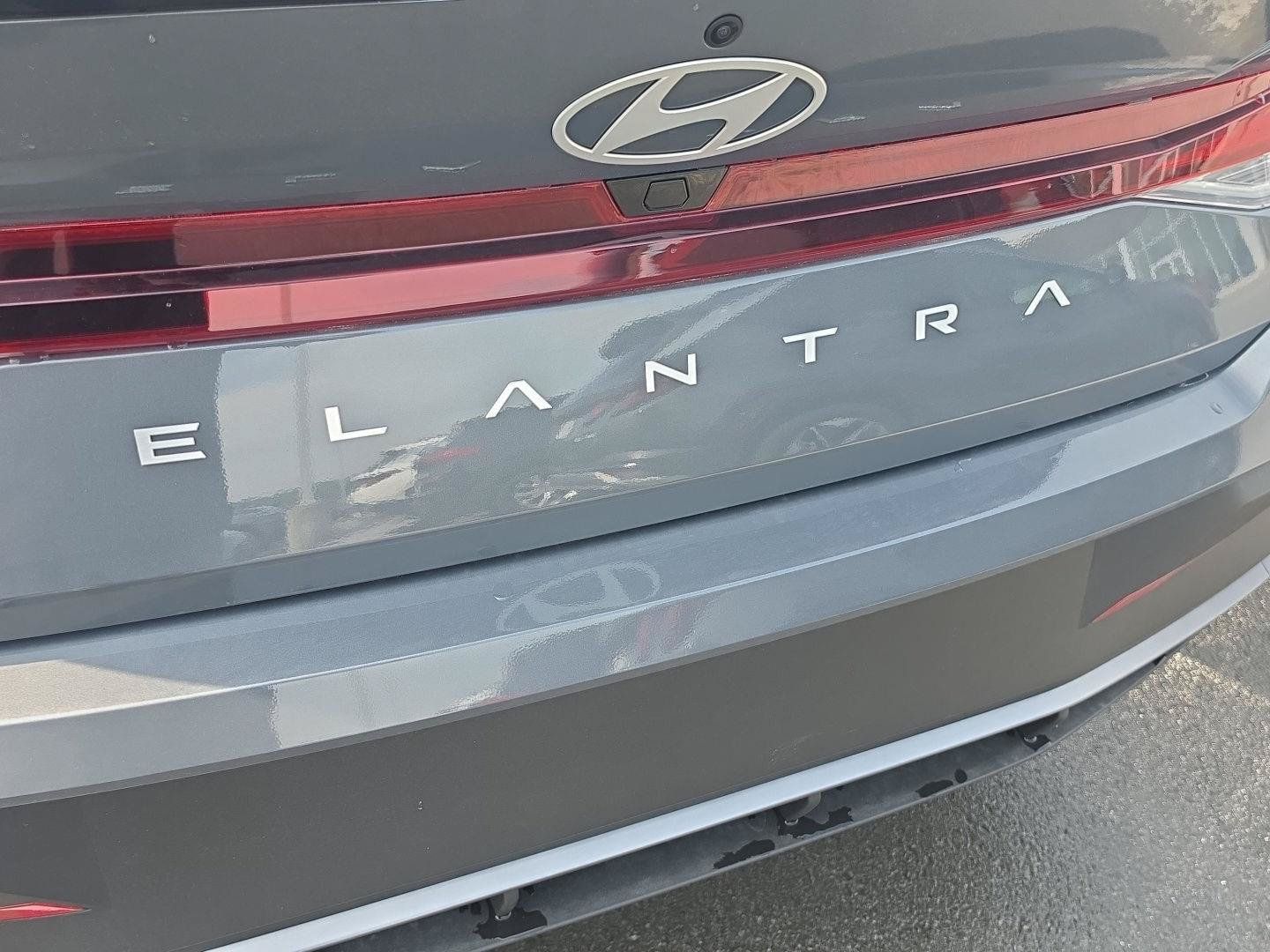 New 2026 Hyundai Elantra Sport FWD image 23