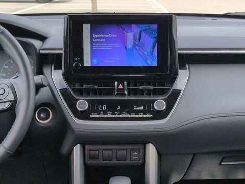 Certified 2023 Toyota Corolla Cross LE FWD image 18