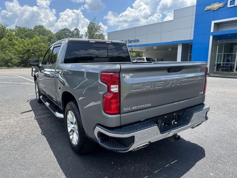 Used 2020 Chevrolet Silverado 1500 LTZ w/ LTZ Premium Package image 8
