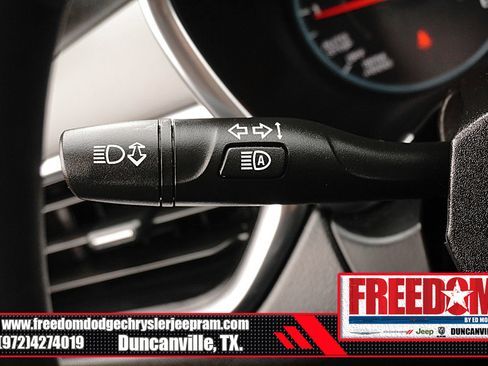 Used 2022 Chevrolet Equinox LS w/ Driver Confidence II Package image 29