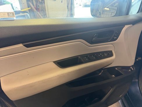 Used 2018 Honda Odyssey EX-L image 36