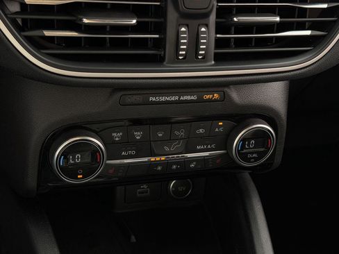 Used 2021 Ford Escape SEL w/ Technology Package image 16