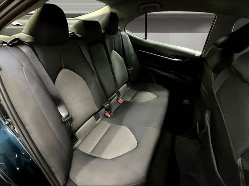 Used 2019 Toyota Camry LE image 25