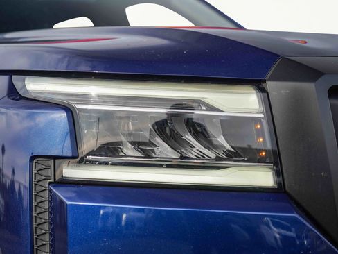 Used 2023 Nissan Frontier Pro-X w/ Pro-X Premium Package image 2