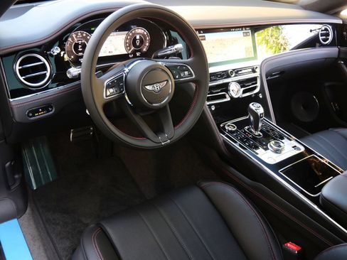 New 2026 Bentley Flying Spur Plug-In Hybrid AWD/4WD image 13