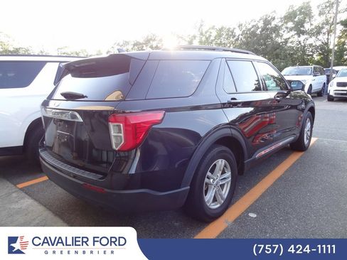 Used 2024 Ford Explorer XLT RWD image 4