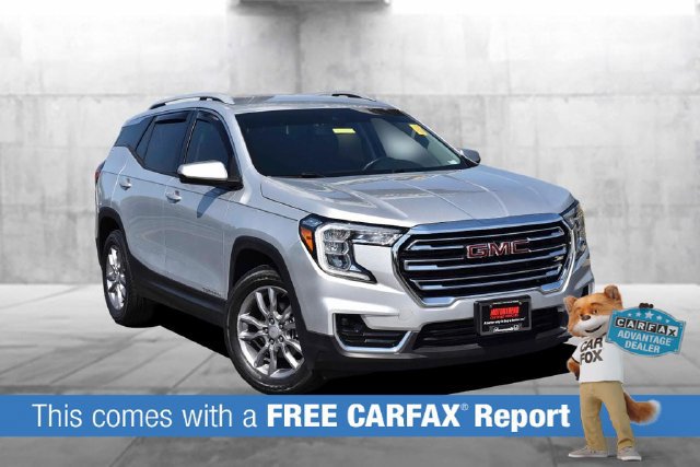 Used 2022 GMC Terrain SLT FWD image 2