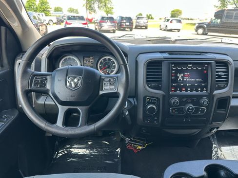 Used 2019 RAM 1500 Express w/ Wheel & Sound Group AWD/4WD image 3