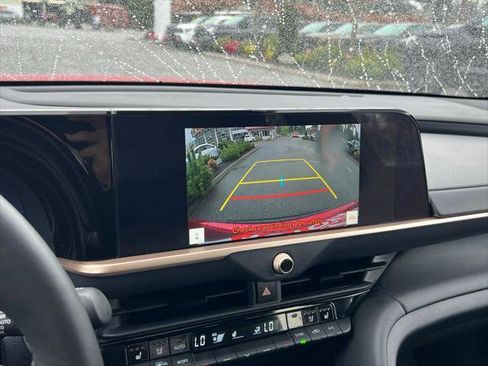 Certified 2025 Toyota Crown Signia AWD/4WD image 25