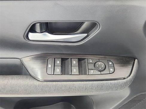 New 2026 Nissan Kicks SV w/ SV Premium Package image 31