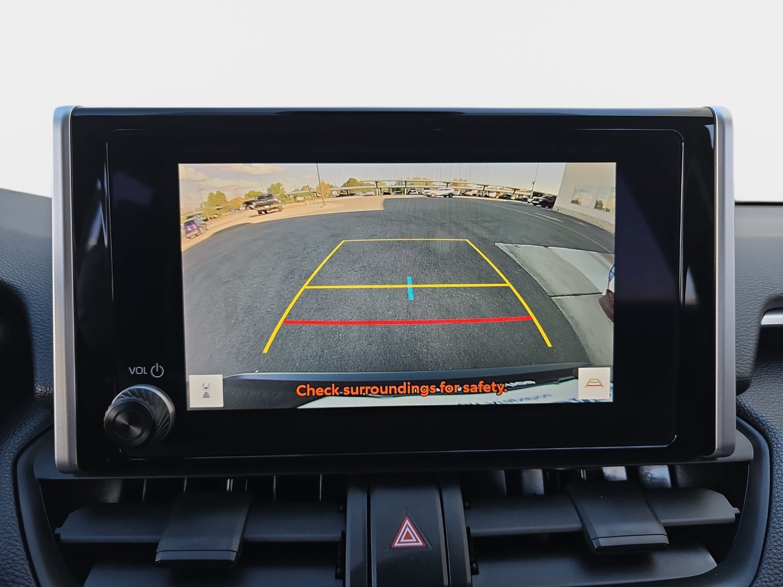 Used 2025 Toyota RAV4 XLE AWD/4WD image 25