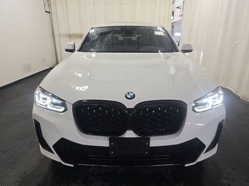 Used 2024 BMW X4 xDrive30i AWD/4WD image 2