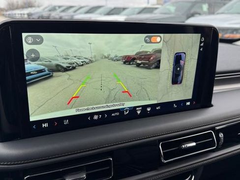New 2026 Lincoln Aviator AWD w/ Jet Appearance Package image 32