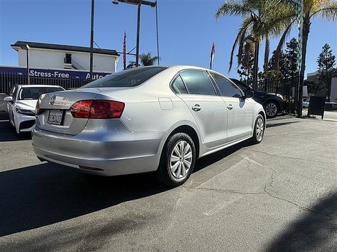 Used 2012 Volkswagen Jetta Sedan FWD image 17
