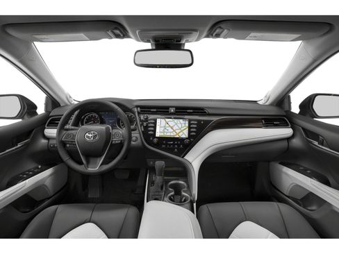 Used 2020 Toyota Camry XLE FWD image 7