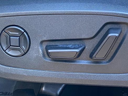 Used 2023 Audi Q3 2.0T Premium image 13