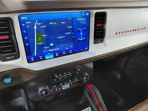 Certified 2023 Ford Bronco Heritage Edition AWD/4WD image 31