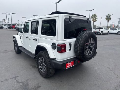 Certified 2024 Jeep Wrangler Sahara w/ Technology Group image 5