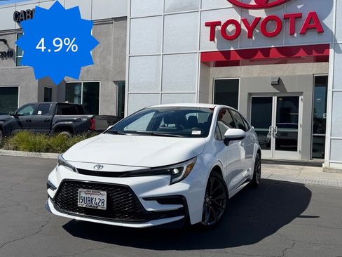 Certified 2025 Toyota Corolla SE w/ Convenience Package image 5