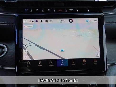 Used 2023 Jeep Grand Cherokee Overland w/ Luxury Tech Group IV AWD/4WD image 3