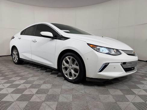Used 2018 Chevrolet Volt Premier w/ Driver Confidence Package image 6
