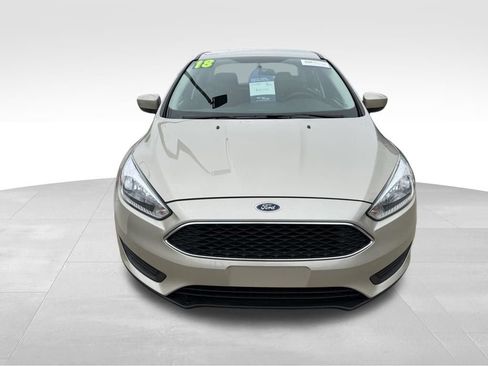Used 2018 Ford Focus SE image 6