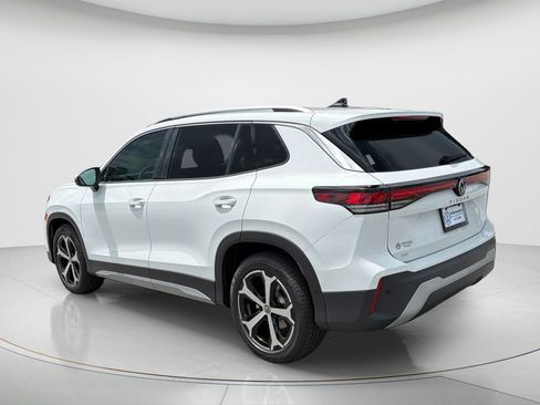 New 2026 Volkswagen Tiguan SE FWD image 7