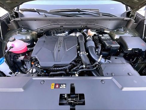 Certified 2025 Hyundai Santa Fe SEL image 9