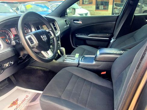 Used 2011 Dodge Charger SE image 12