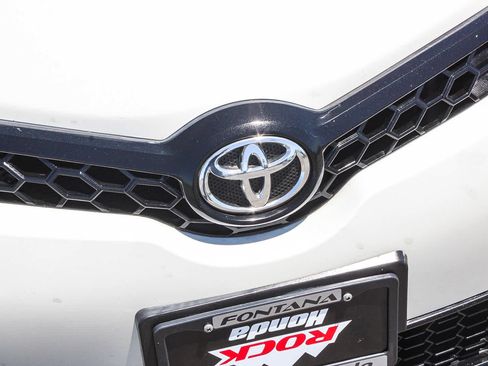 Used 2017 Toyota Corolla iM w/ Carpet Mat Package FWD image 5