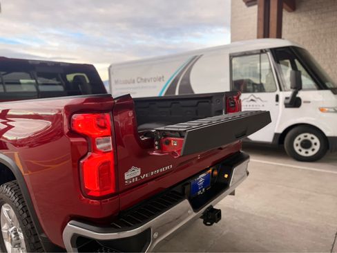 Used 2024 Chevrolet Silverado 3500 LTZ w/ LTZ Premium Package image 39