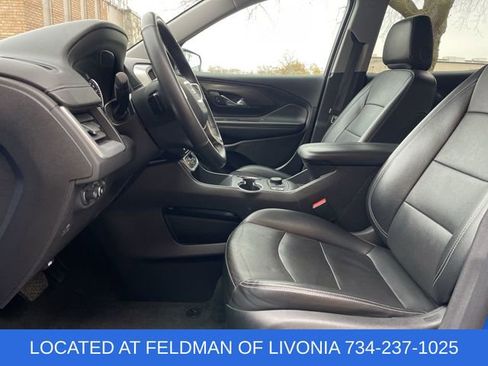 Used 2024 GMC Terrain SLT image 18