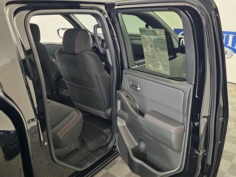 Used 2024 Nissan Frontier PRO-4X w/ Off-Road Protection Package image 36