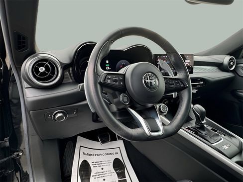 Used 2024 Alfa Romeo Tonale Ti w/ Active Assist Package image 11